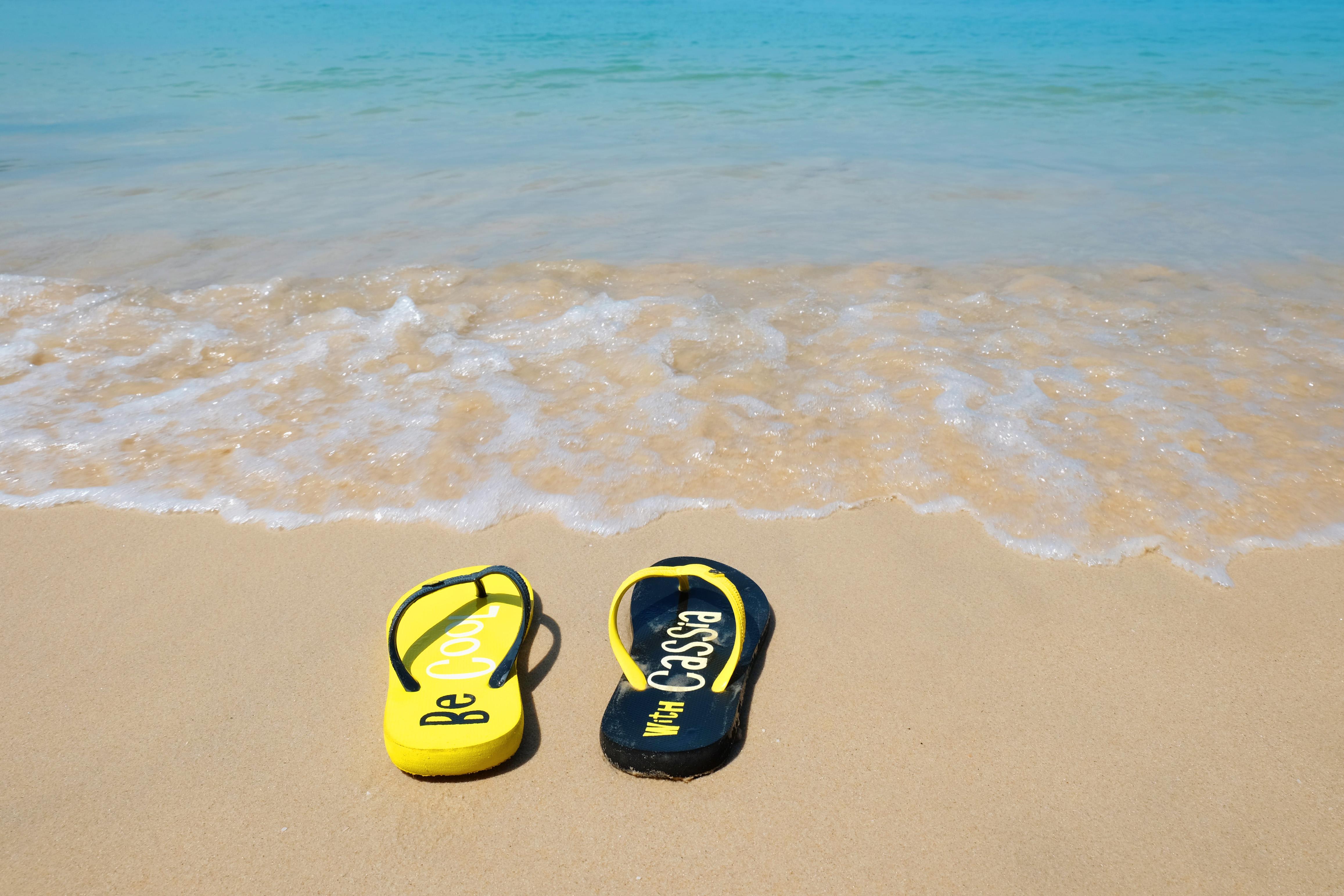 Cassia Phuket, Part Of Banyan Group Bang Tao Beach (Phuket) Exteriör bild Flip-flops on a beach