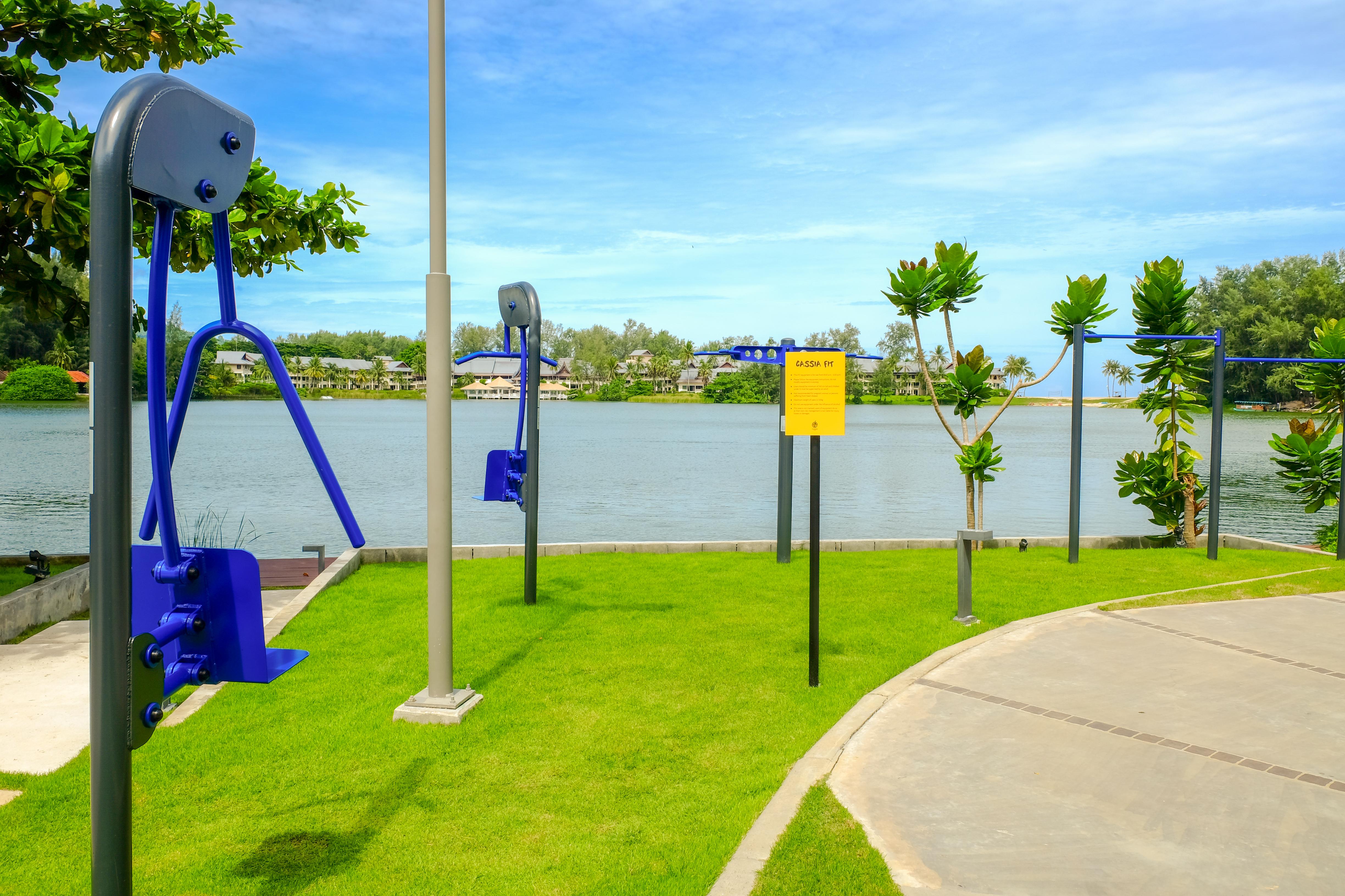 Cassia Phuket, Part Of Banyan Group Bang Tao Beach (Phuket) Exteriör bild The station's bus stop