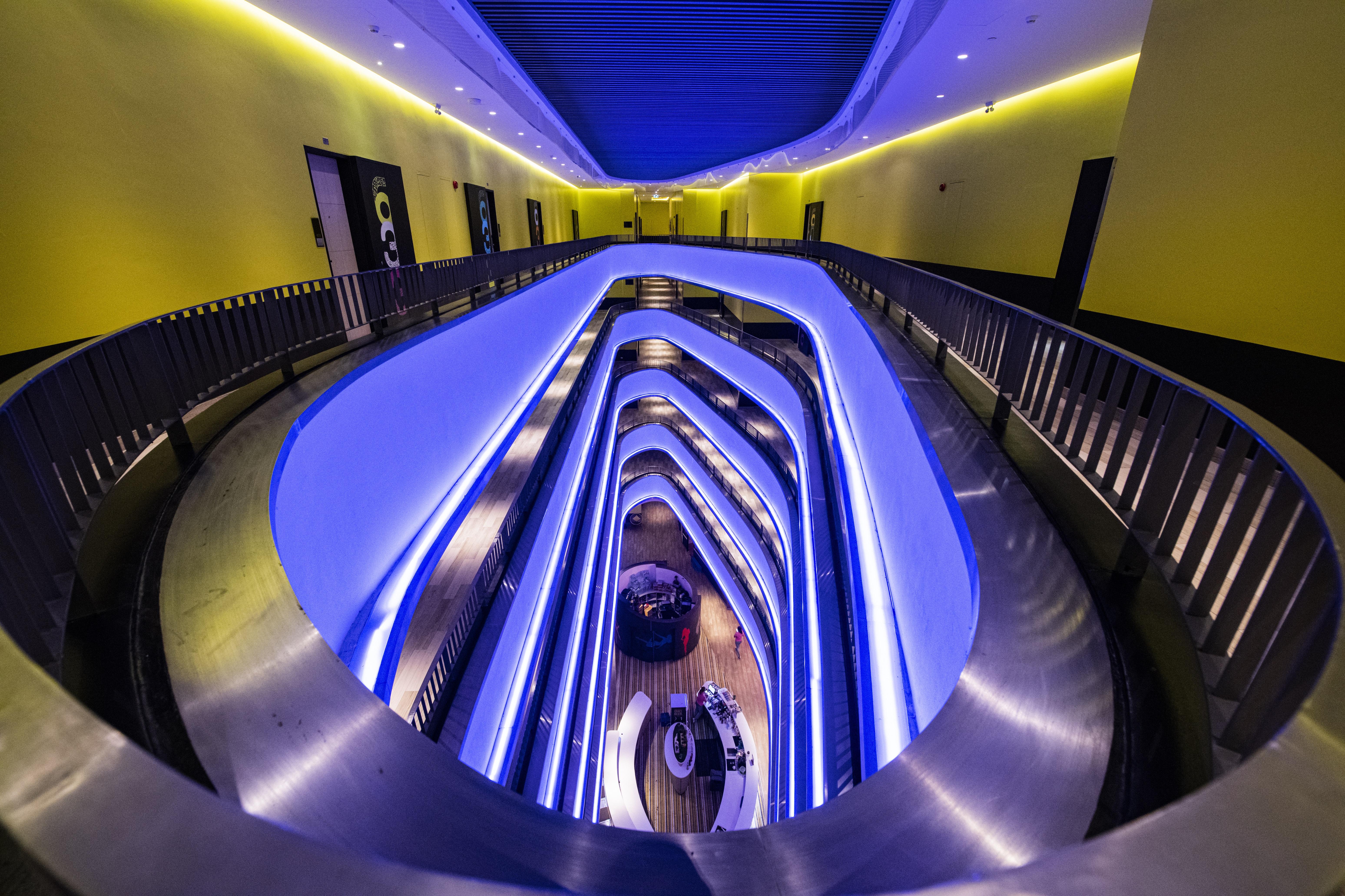 Cassia Phuket, Part Of Banyan Group Bang Tao Beach (Phuket) Exteriör bild The spiral escalator